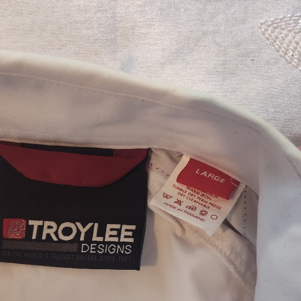 White and Black Short Sleeve Shirt - Picture 6 of 8